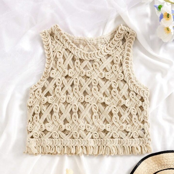 SHEIN Cream Lace Apparel Set of 2 Tops - Picture 6 of 9